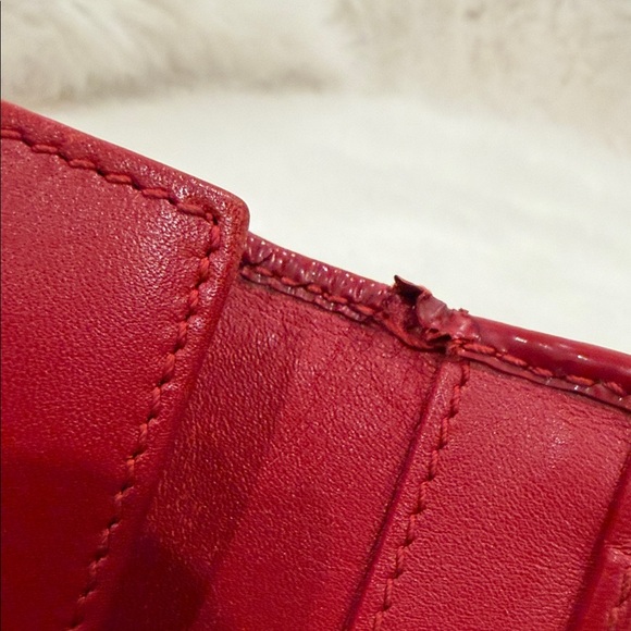 Gucci red patent leather wallet heart closure - Picture 15 of 16